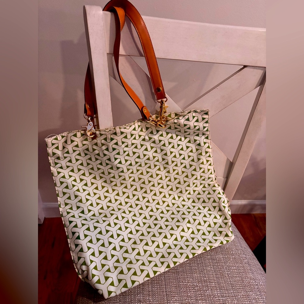 J. McLaughlin White and Green Geometric Tote
